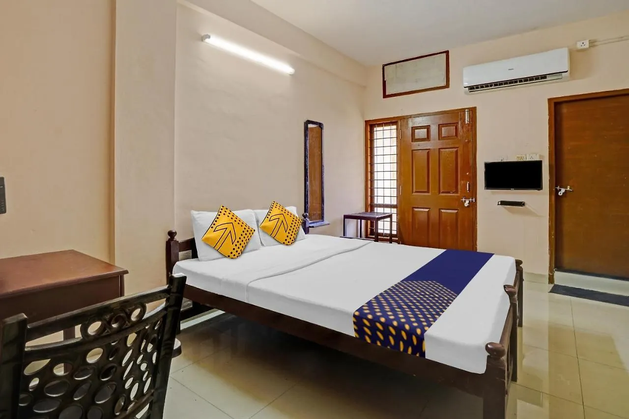 Spot On Bright Homes Elur Hotel