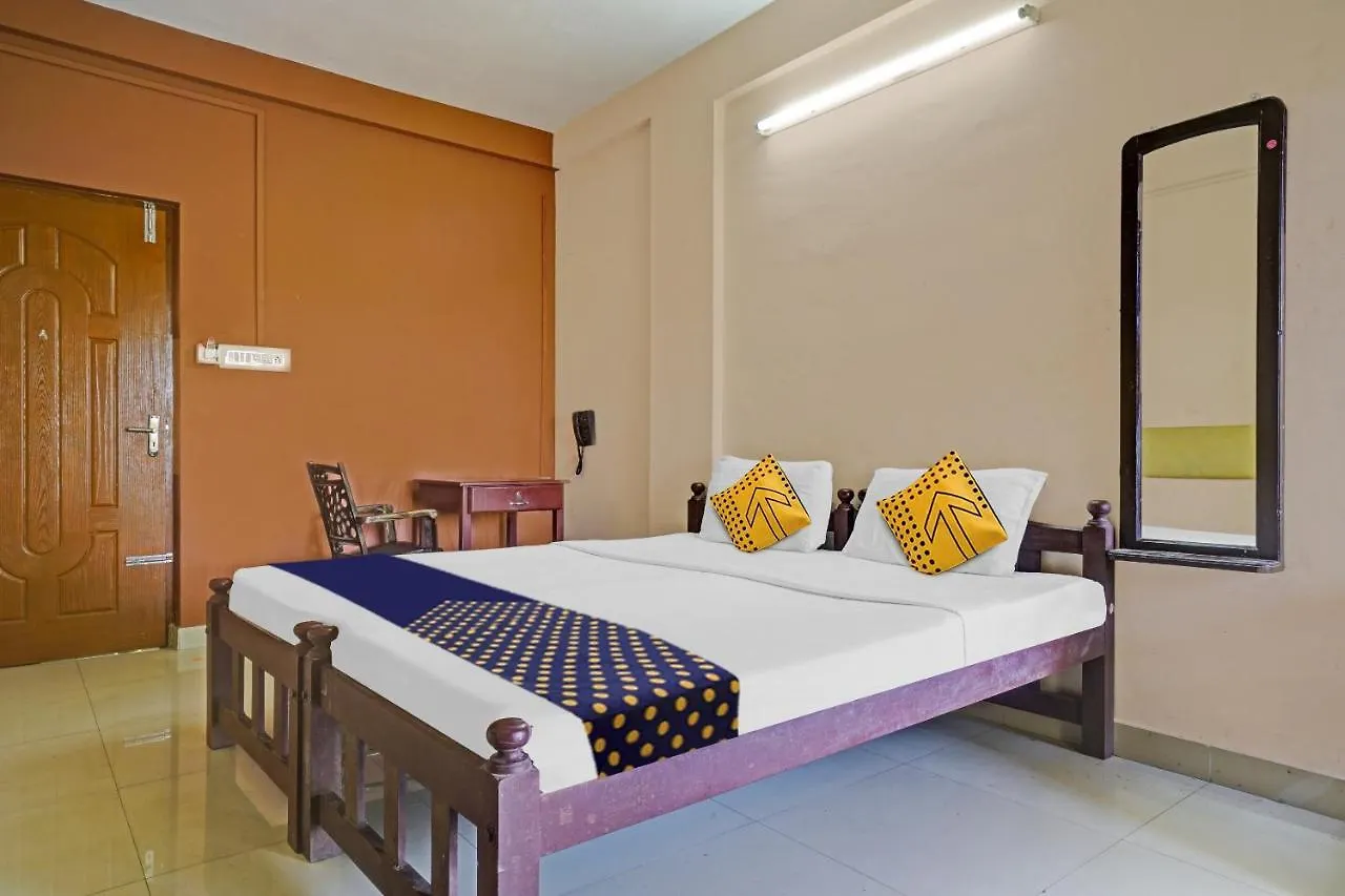 *** Hotel Spot On Bright Homes Elur India